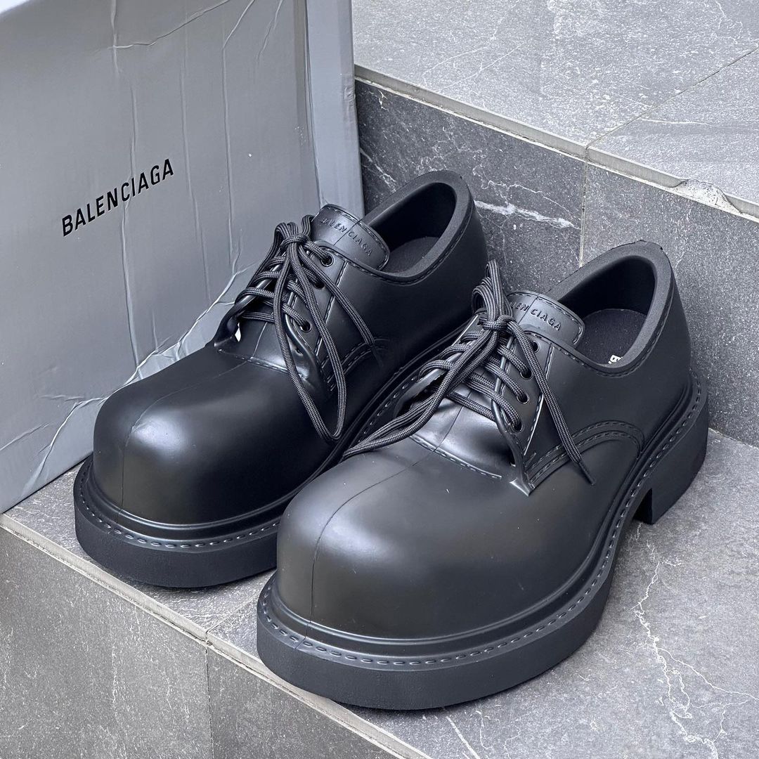 balenciaga derby